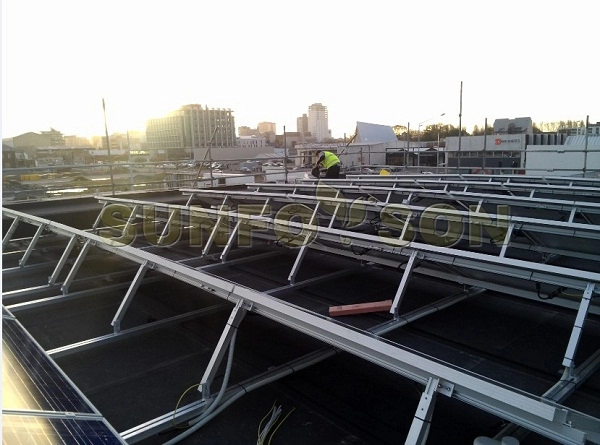 Mái nhà năng lượng mặt trời có thể điều chỉnh