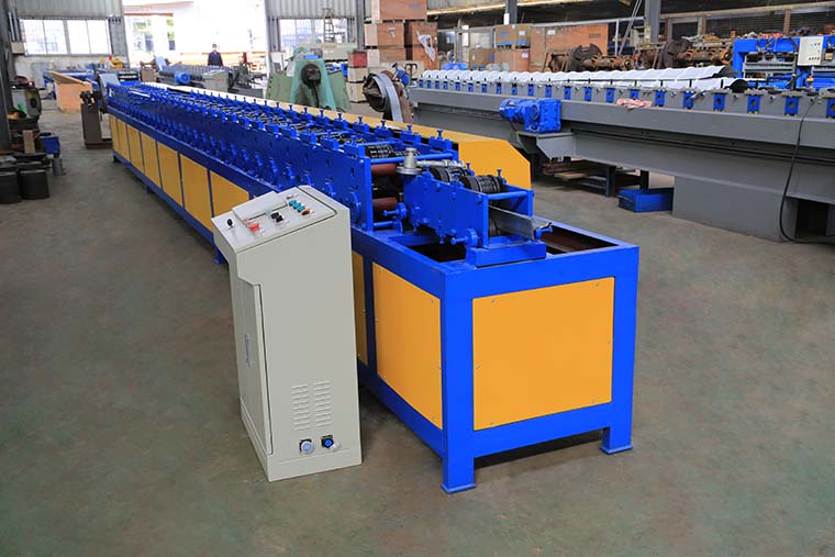 T Profile Rolling Shutter Door Machine