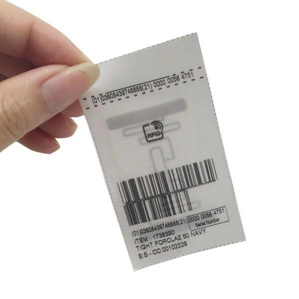 RFID Thẻ / nhãn vải có thể giặt được cho Trang phục để quản lý Hàng may mặc