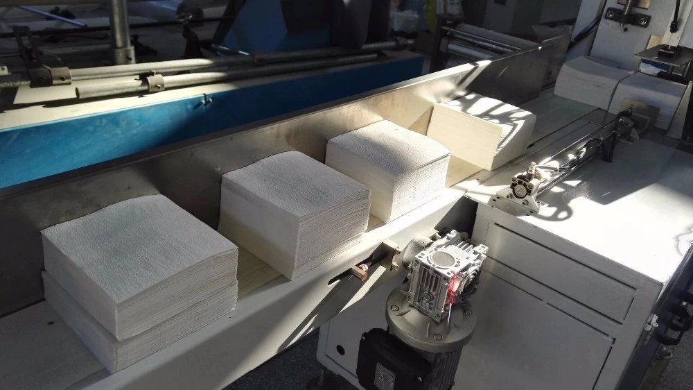Máy đóng gói khăn giấy bán tự động / máy đóng gói khăn giấy mặt