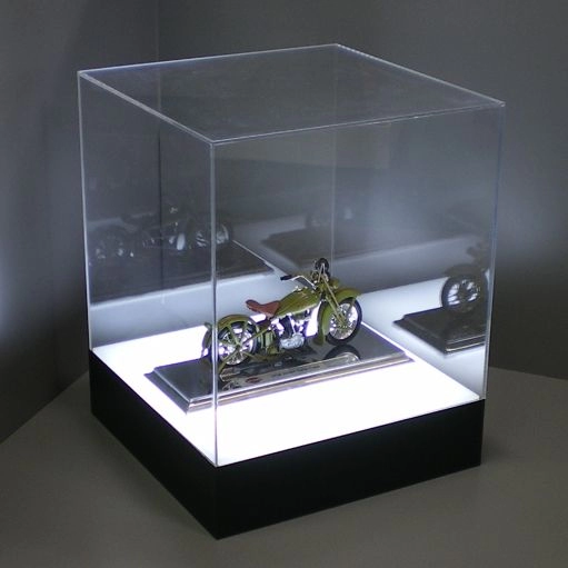 Hộp trưng bày mô hình acrylic có đèn led