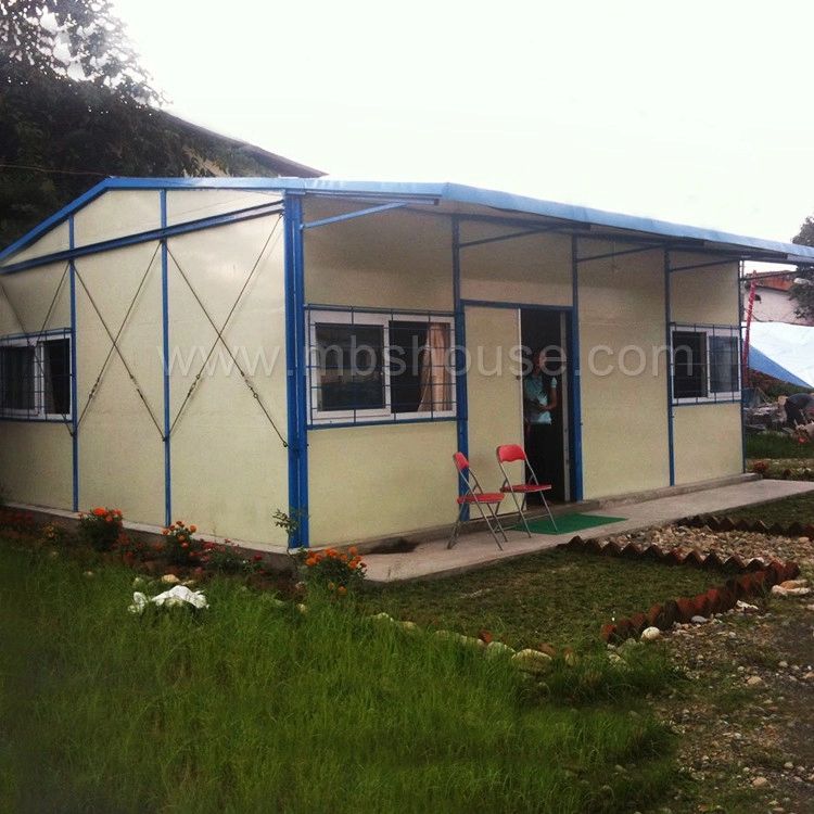 Thiết kế ngôi nhà nhỏ có khung thép hiện đại Prefab trong ngôi nhà Prefab